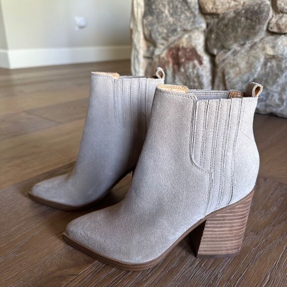 MARC FISHER Light Taupe Gray Suede Leather OSHAY Point Toe Ankle Bootie - Picture 6 of 9